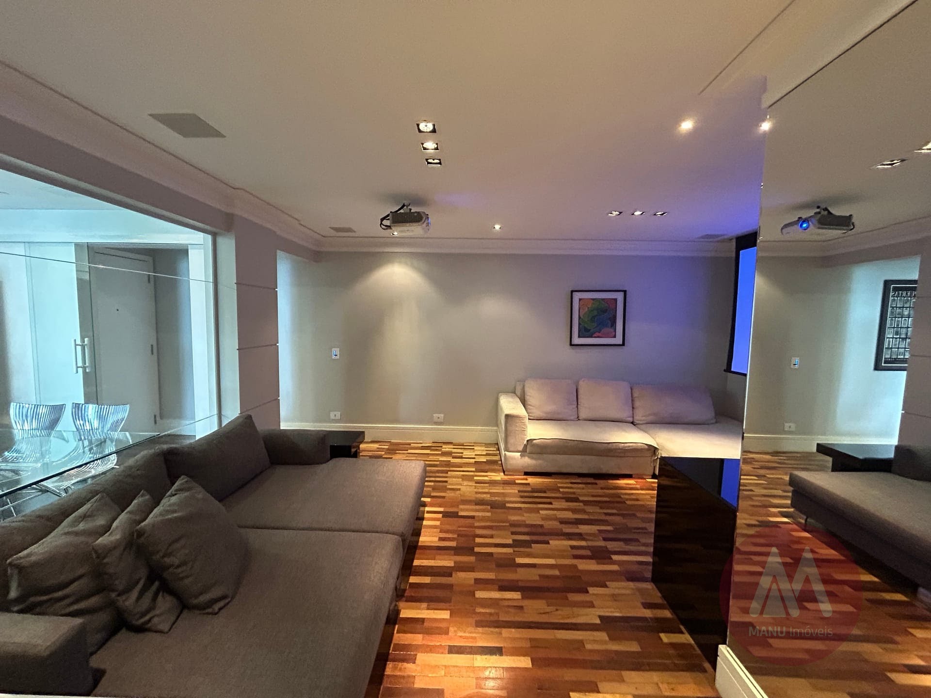 sala-de-estar-home-theater-34-131733143356227.jpg