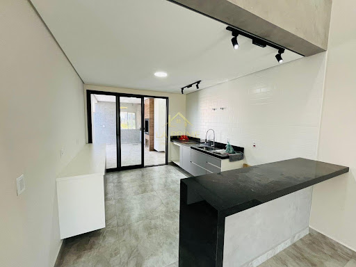 Casa em Condomínio no Jardim Eucaliptos em Sorocaba, 125m²,  03 dormitórios, 01 suíte , 01 vaga de garagem.