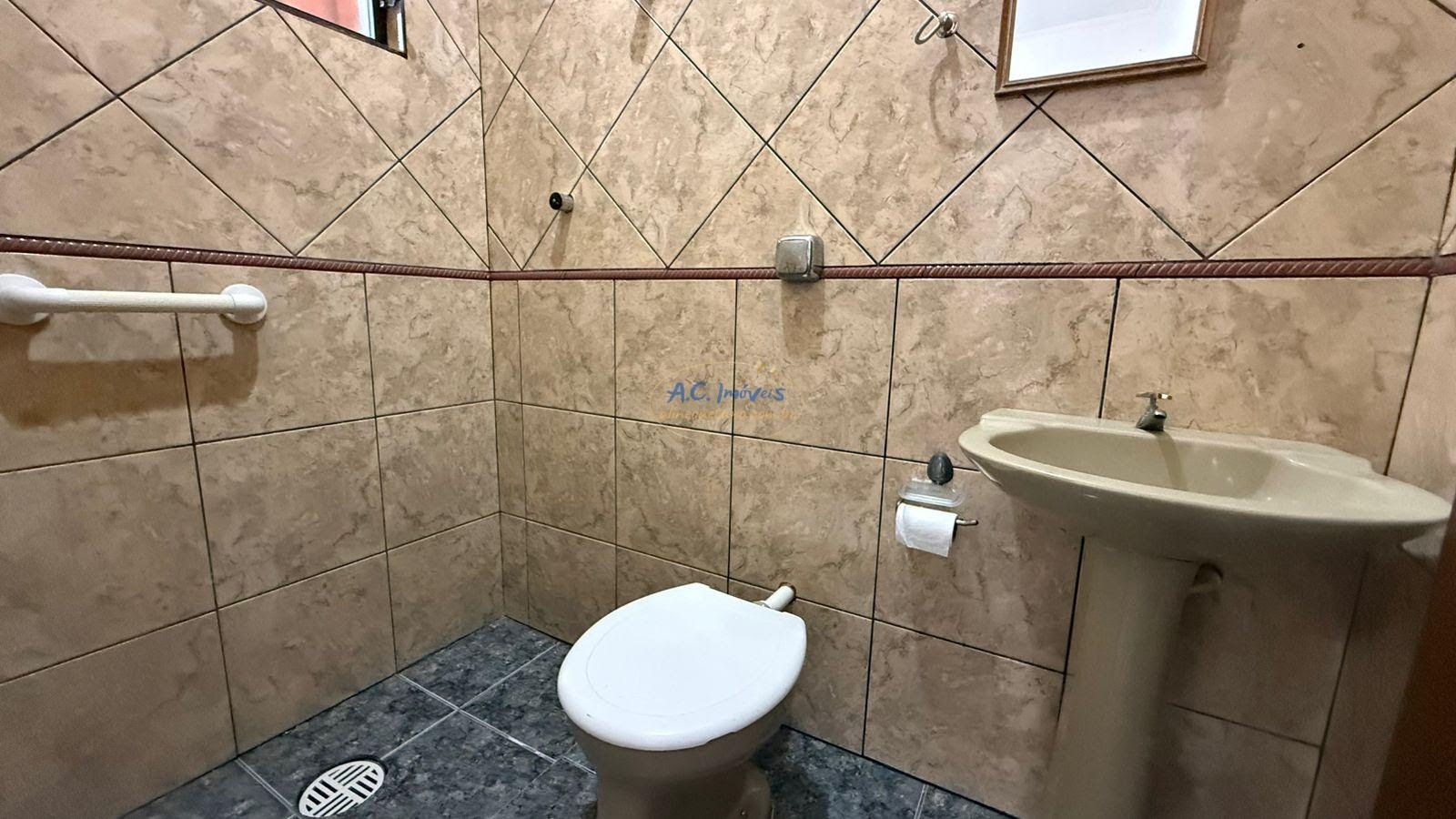 Casa à venda com 2 quartos, 1 suíte, 2 vagas e 70m² no Cidade Ocian, Praia Grande (SP) — foto 18 de 28