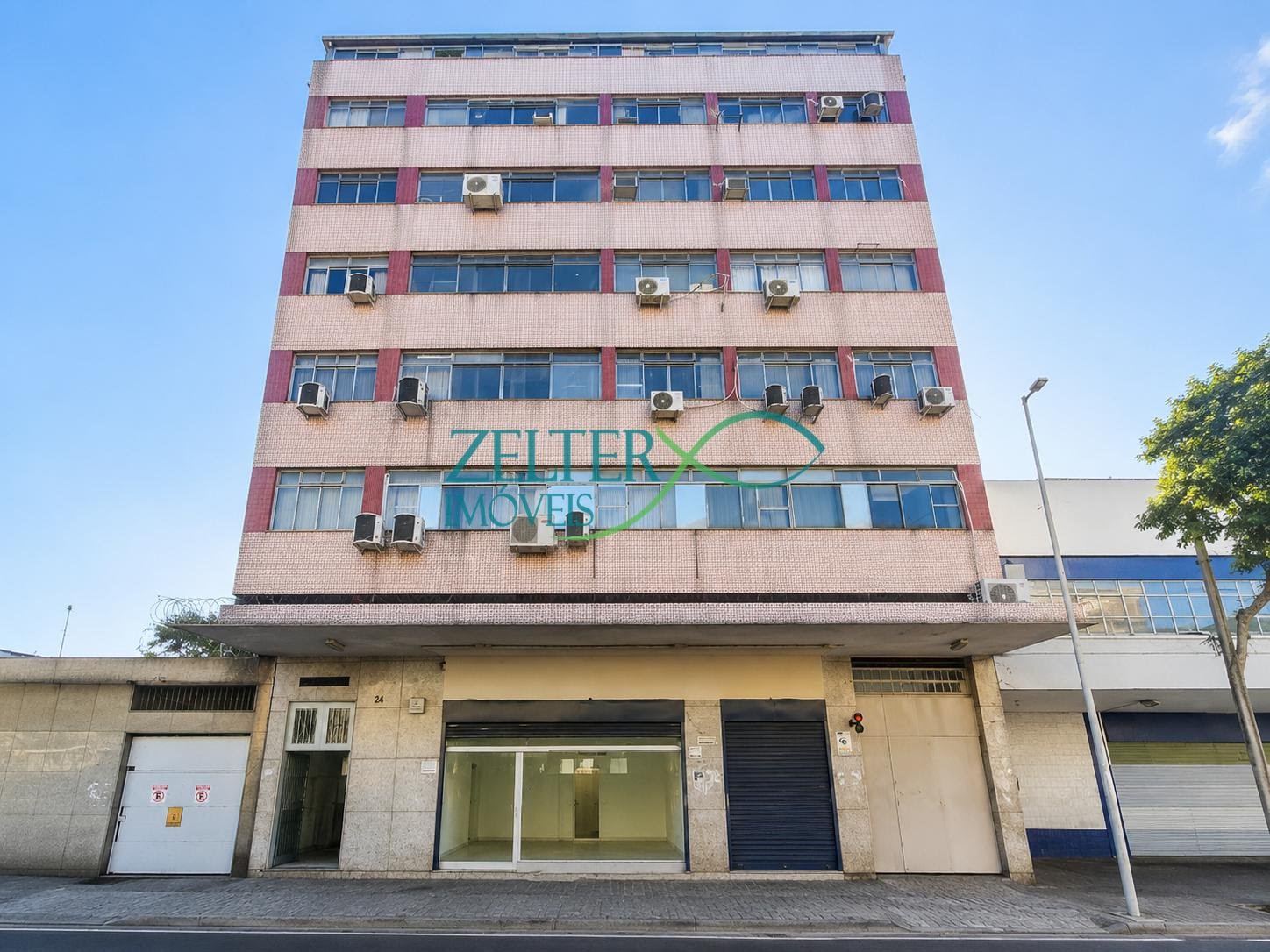 Comercial para alugar com 5 banheiros e 210m² no Penha, Rio de Janeiro (RJ) — foto 2 de 11