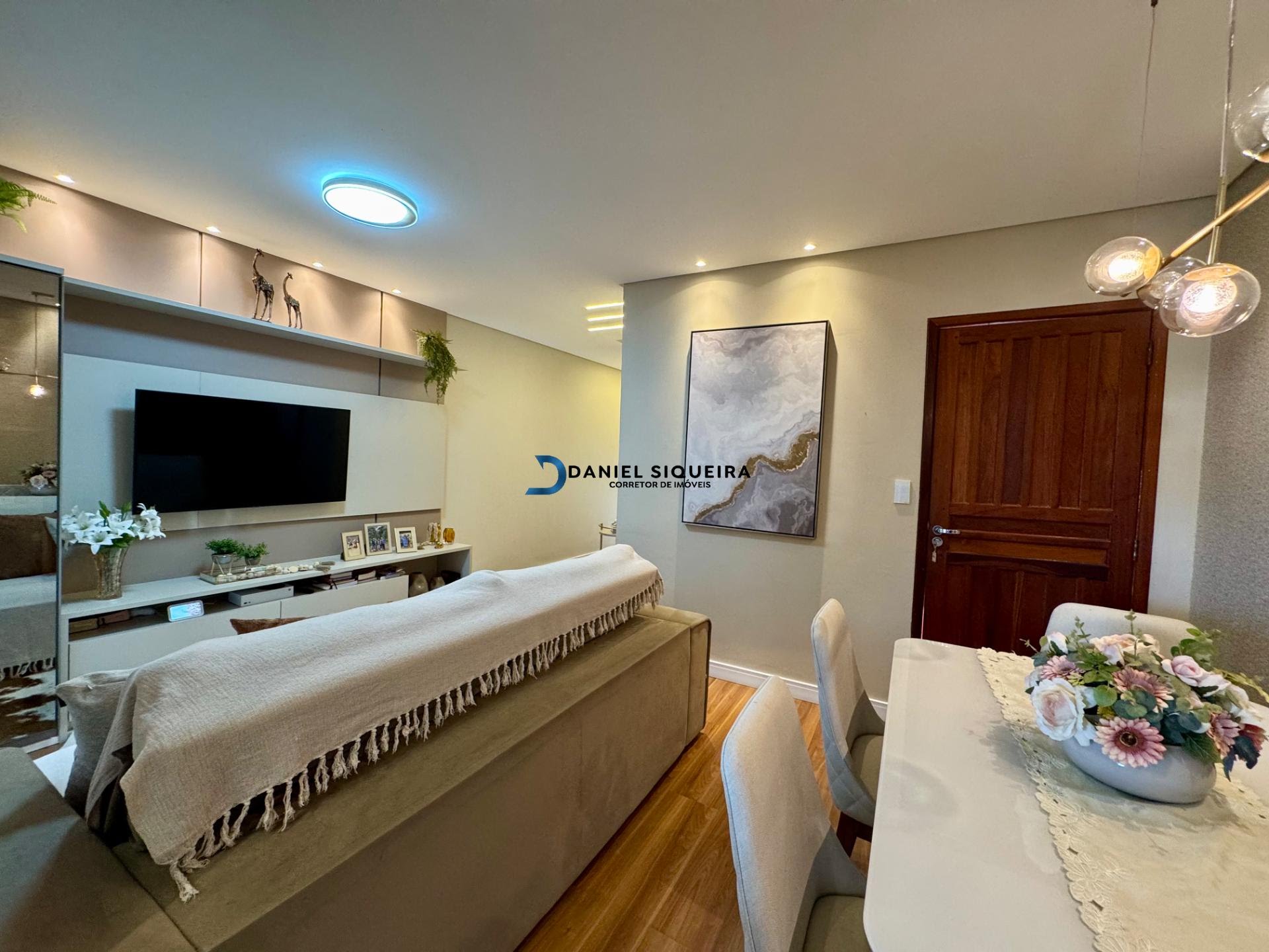 Casa semi mobiliada em Forquilhas  -  São José