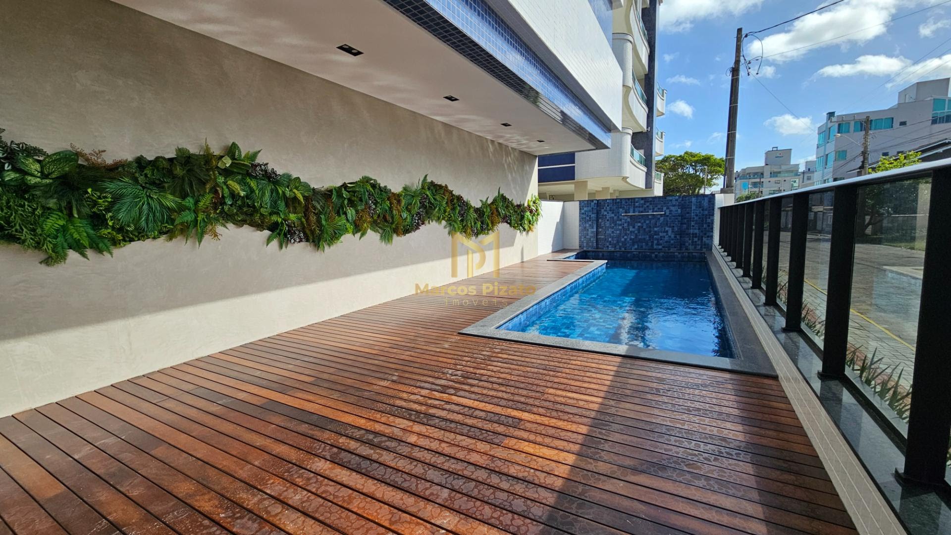 Piscina do condomínio