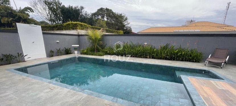 Piscina com prainha