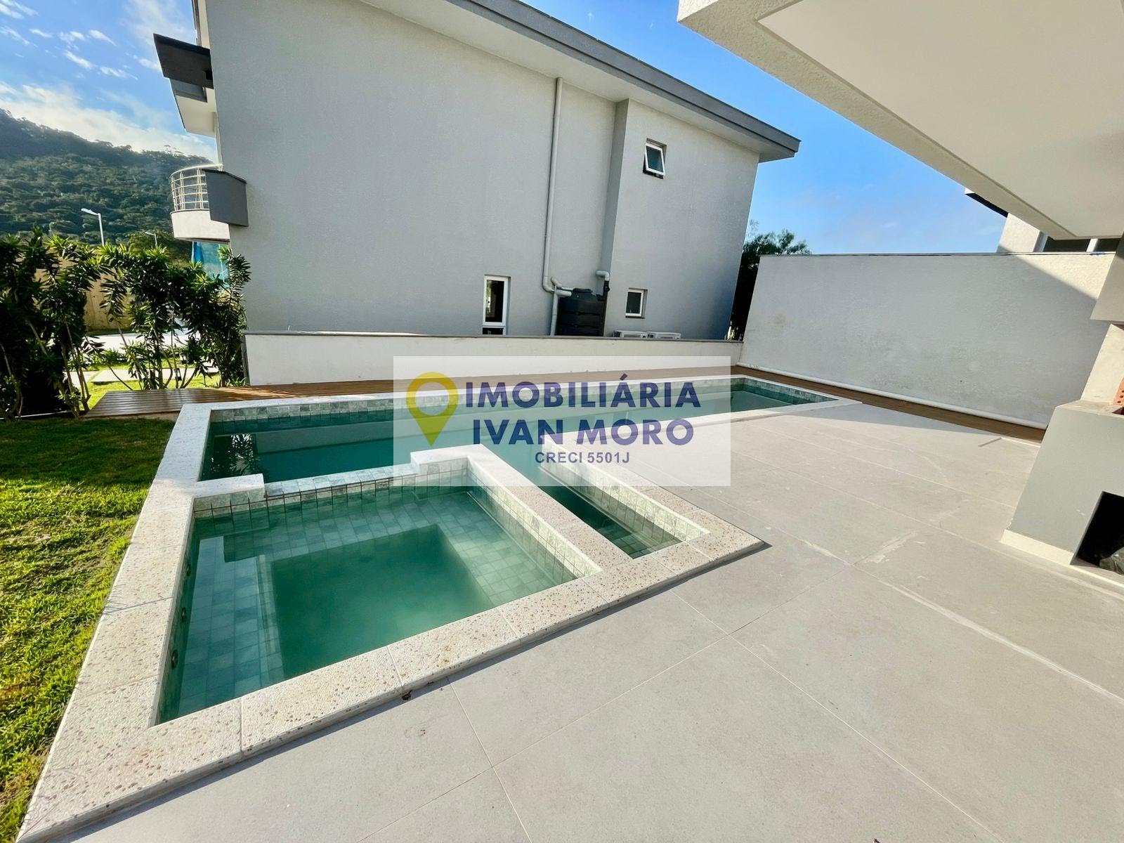 Casa à venda com 4 quartos, 2 suítes, 2 vagas e 450m² no Ingleses Norte, Florianópolis (SC) — foto 3 de 30