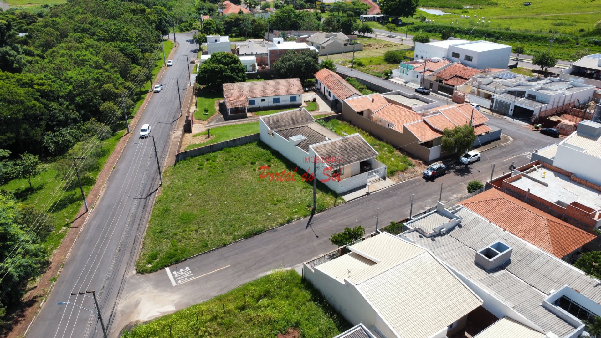 Terreno à venda com 574m² de terreno no Jardim Tarumãs, Santo Antônio da Platina — foto principal