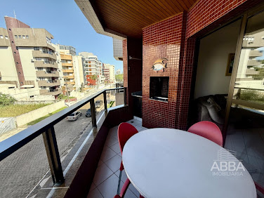 Apartamento Próximo a Praia Mansa e Praia Brava em Caiobá. 