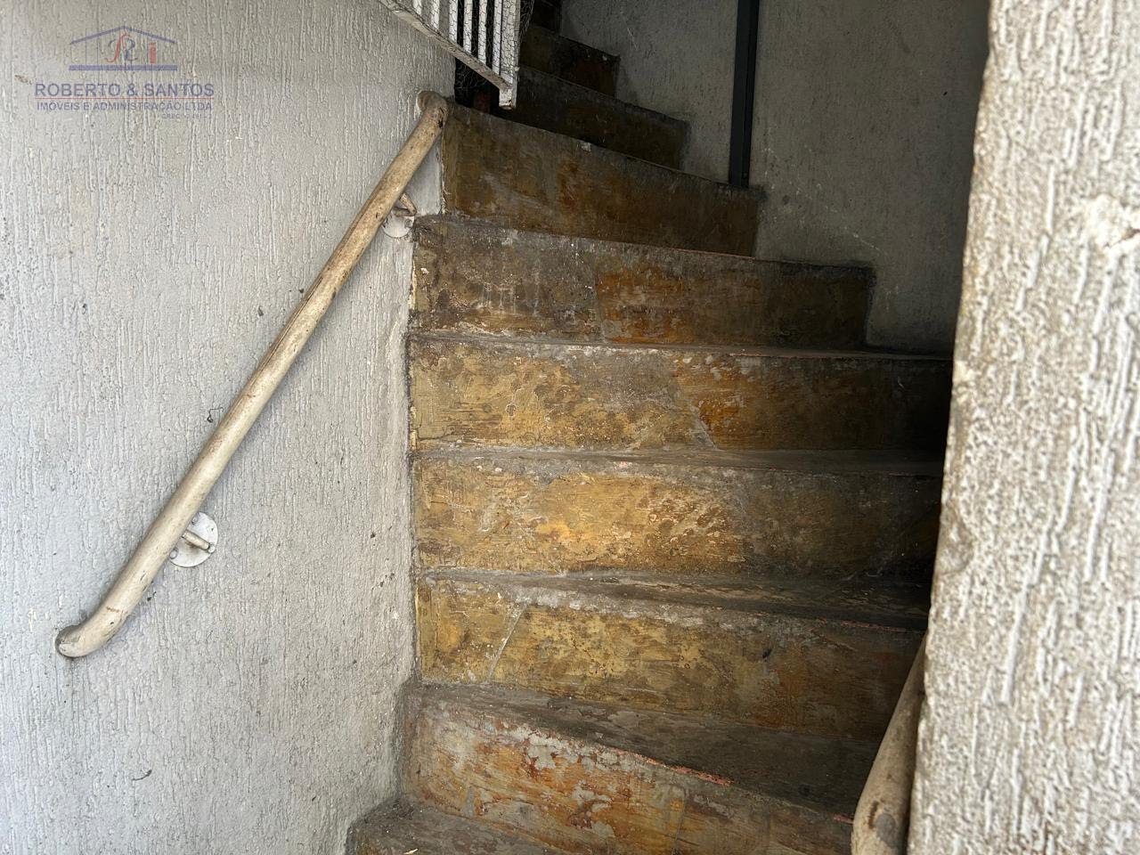 Escadas de acesso