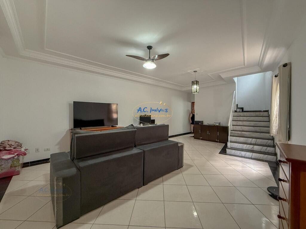 Casa à venda com 3 quartos, 1 suíte, 2 vagas e 177m² no Canto do Forte, Praia Grande (SP) — foto 3 de 19