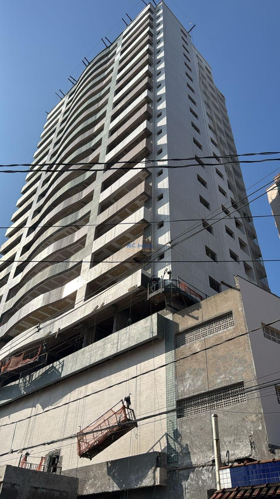 Apartamento à venda com 3 quartos, 2 banheiros, 2 vagas e 104m² no Aviação, Praia Grande — foto principal