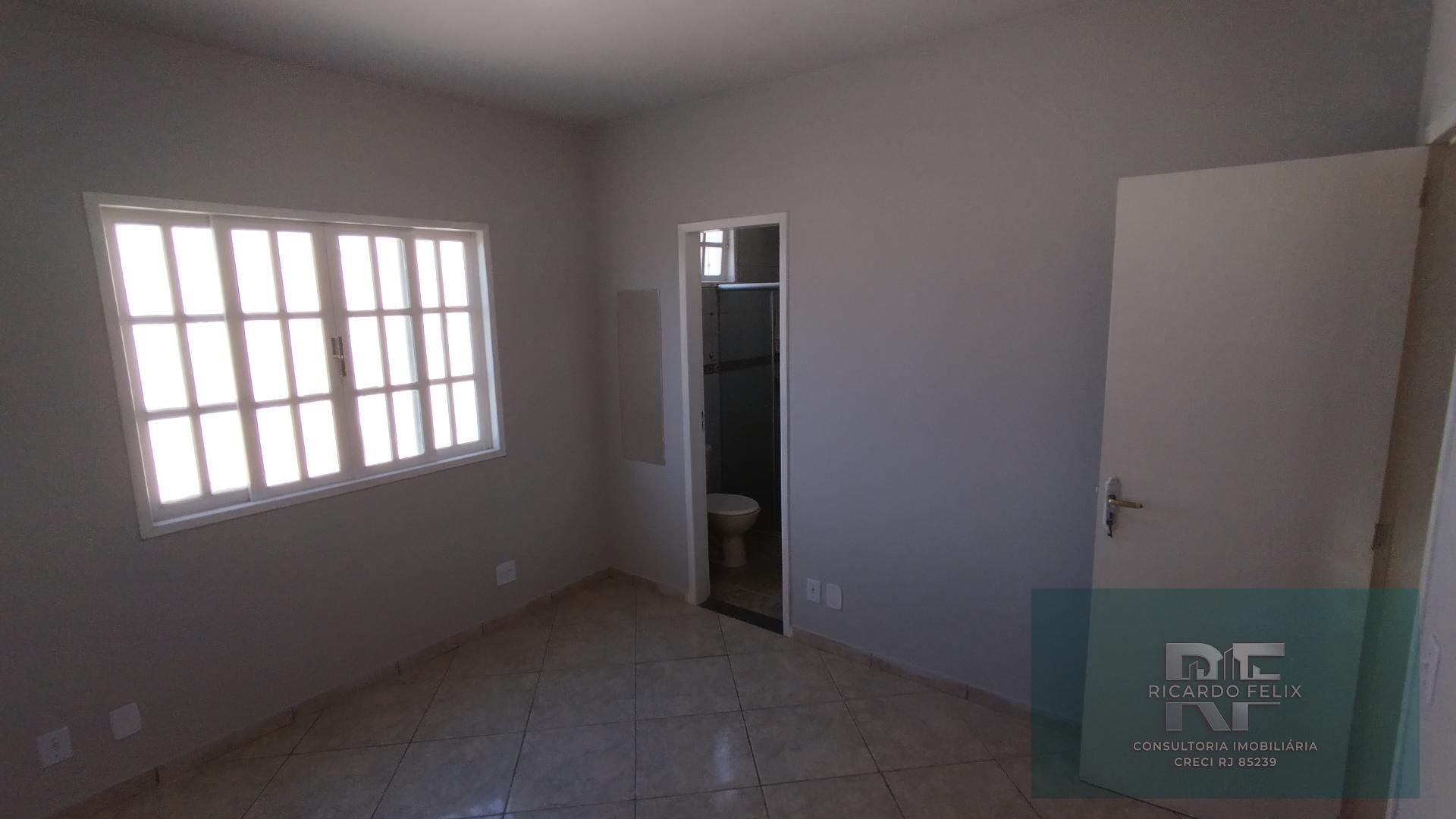 Casa à venda com 3 quartos, 2 suítes, 2 vagas e 110m² no Costazul, Rio das Ostras (RJ) — foto 14 de 23
