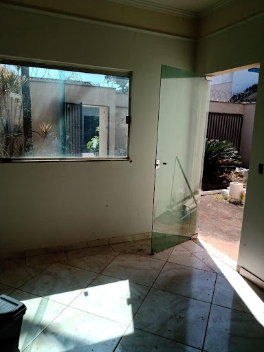 Casa à venda no bairro Jardim Brasília em Uberlândia. ﻿