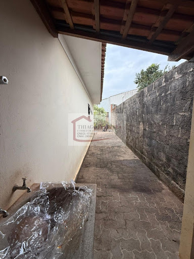 Casa em Parque Lagoinha  -  Santa Rita do Passa Quatro