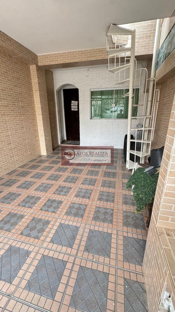 Casa à venda com 4 quartos, 3 banheiros, 1 vaga e 180m² no Interlagos, São Paulo (SP) — foto 3 de 28