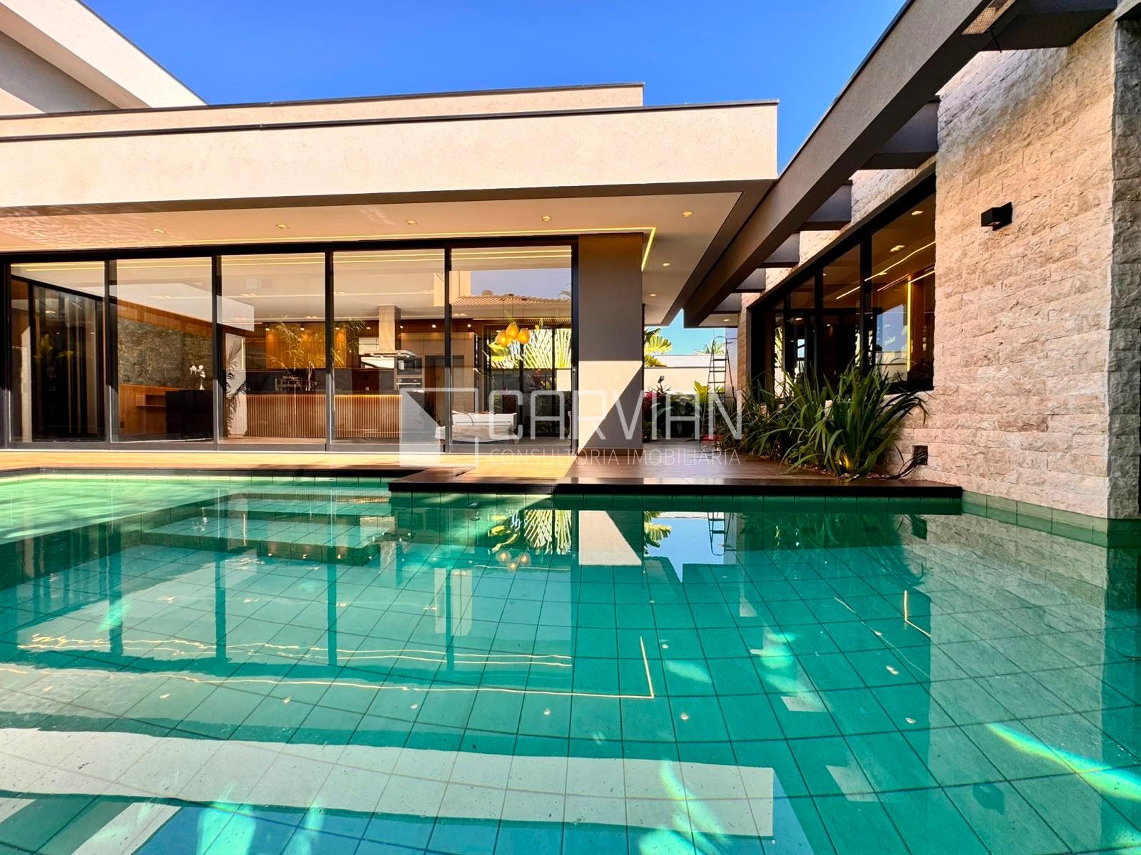 Casa à venda com 4 quartos, 4 suítes, 2 vagas e 450m² no Condomínio Guaporé, Ribeirão Preto (SP) — foto 7 de 30