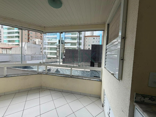 Apartamento para locação anual em Meia Praia - Itapema