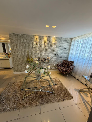 Compre Apartamento a bvenda no Edf. Quinta das Acácias com 152m², 3 quartos (2 suítes), móveis Dell Anno e 3 vagas cobertas. Agende visita com Leicam Maciel Imóveis.
