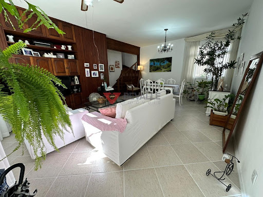 Casa à venda no Humaitá: 157m², 4 quartos, 2 vagas