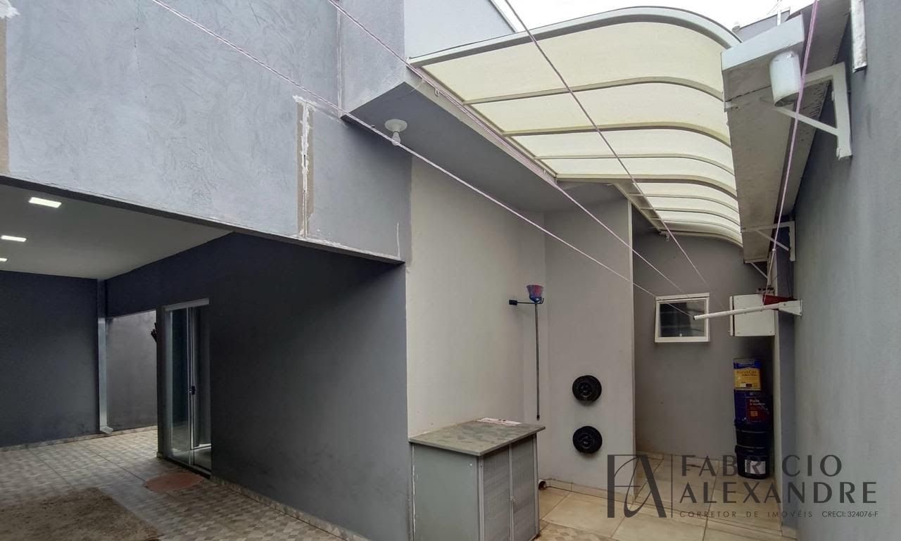 Casa à venda com 2 quartos, 1 suíte, 4 vagas e 110m² no Jardim California, Bady Bassitt (SP) — foto 6 de 13