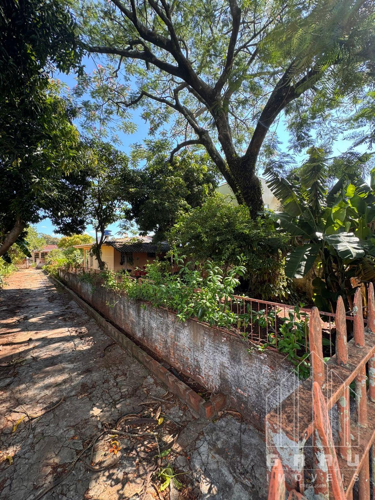 Casa no Jardim America  -  Foz do Iguaçu
