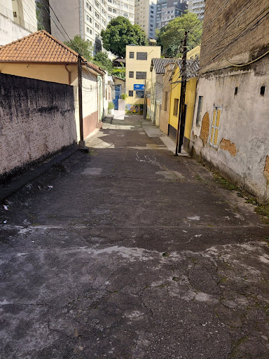 Entrada pela pela rua sem saída 