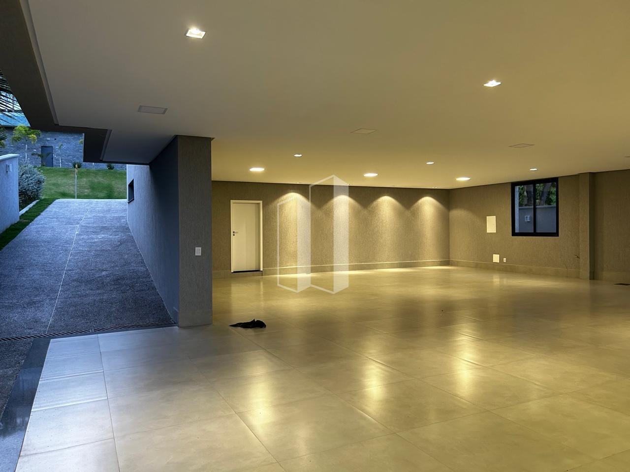 Casa à venda com 4 quartos, 4 suítes, 4 vagas e 464m² no Residencial Parque Mendanha, Goiânia (GO) — foto 14 de 16