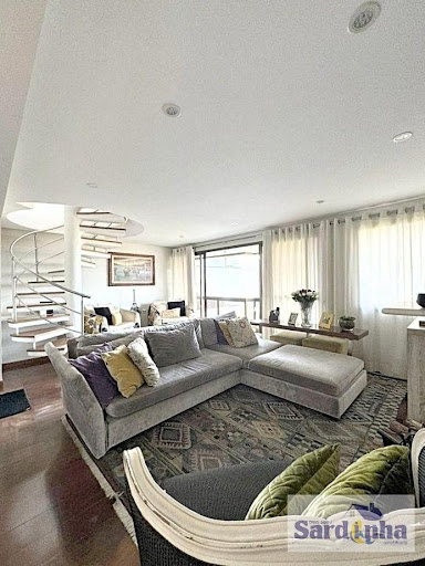 Exclusiva Cobertura Duplex no Morumbi: Espaço e Sofisticação