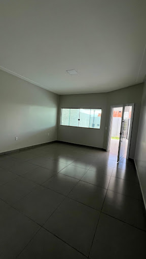 Casa à venda no Parque Laguna 2, Formosa:3 dormitórios,1 suíte e 2 banheiros.Confira!