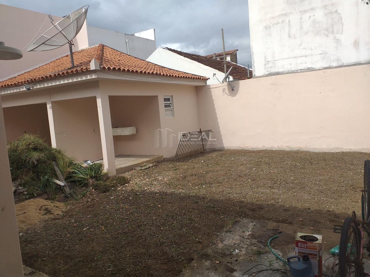 Casa à venda com 3 quartos, 1 suíte, 3 vagas e 260m² no Centro, Campos dos Goytacazes (RJ) — foto 10 de 13