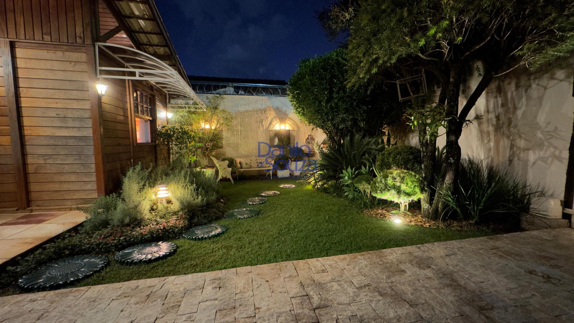 Casa à venda com 3 quartos, 3 suítes, 1 vaga e 190m² no Centro, Araxá (MG) — foto 3 de 22