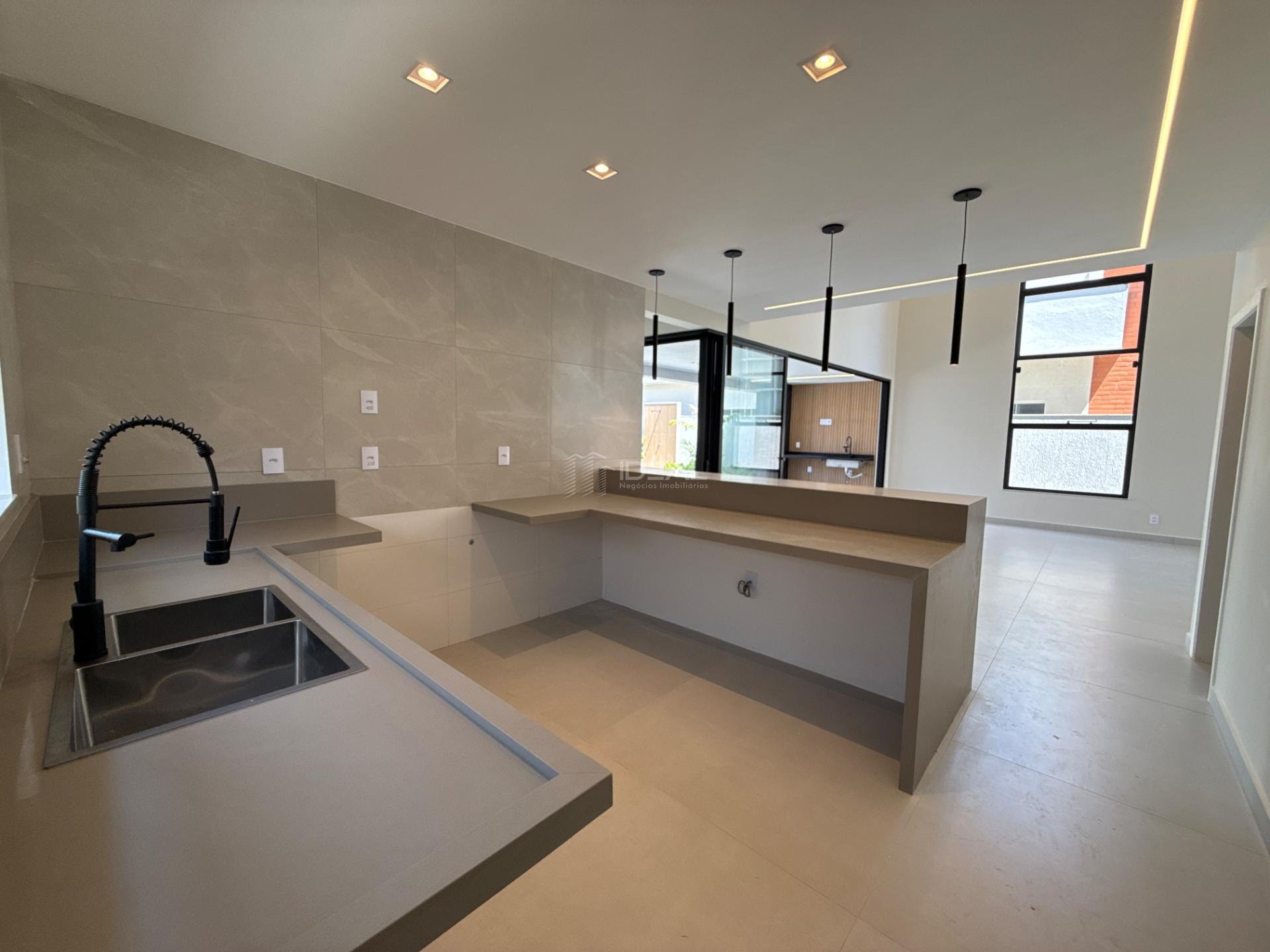 Casa à venda com 3 quartos, 3 suítes, 2 vagas e 230m² no Parque Rodoviário, Campos dos Goytacazes (RJ) — foto 23 de 30
