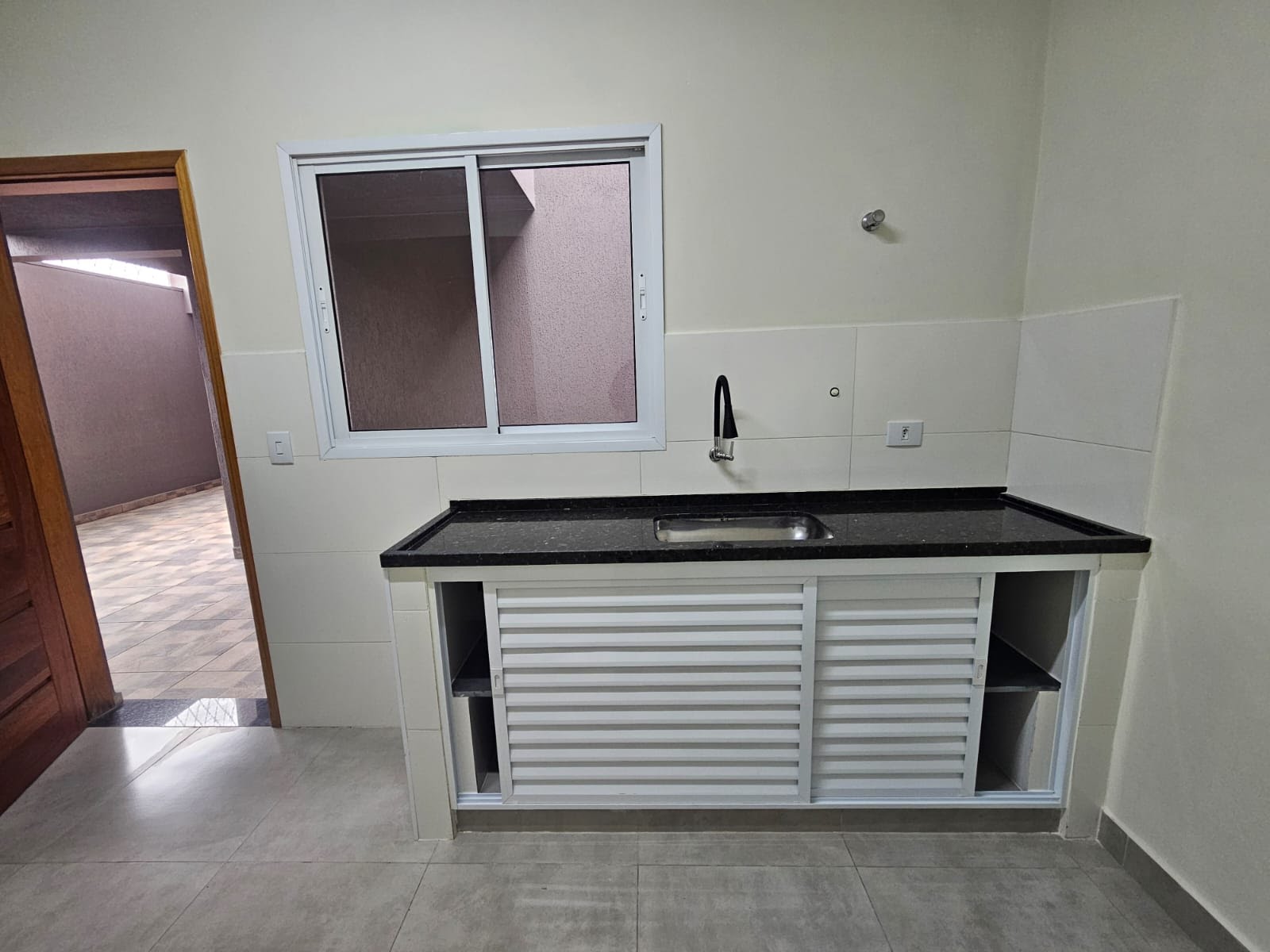 Apartamento para alugar com 1 quarto, 1 suíte e 28m² no Jardim Mangalot, São Paulo (SP) — foto 8 de 24