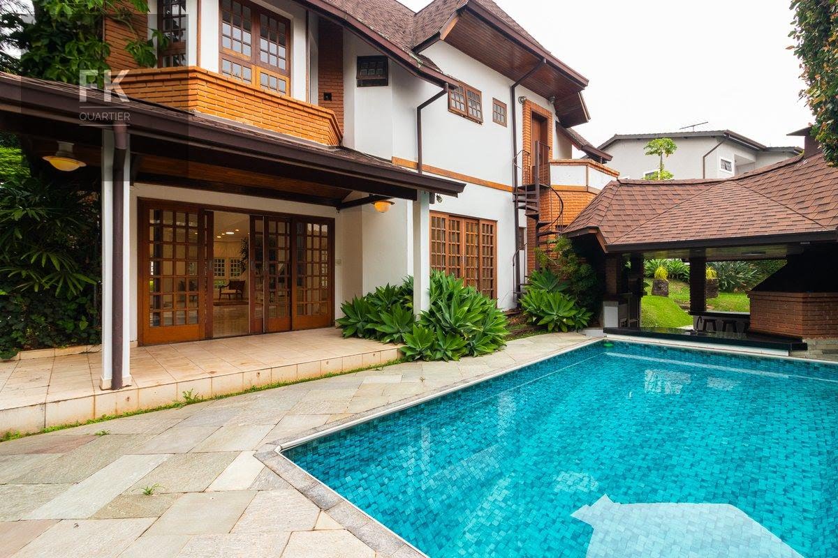 Casa para alugar com 4 quartos, 6 banheiros, 5 vagas e 525m² no Alphaville, Santana de Parnaíba — foto principal
