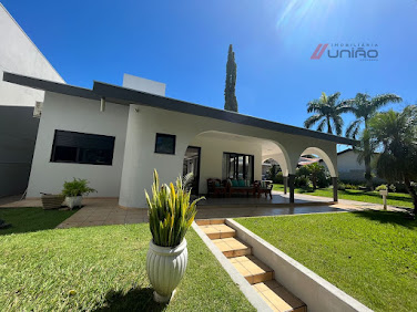 Residência de Alto Padrão na área central em Zona I-A  -  Umuarama