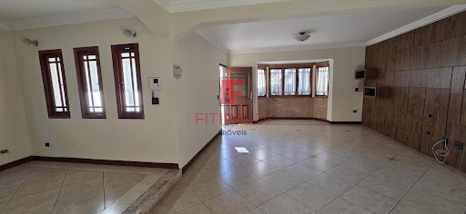 Vendo Sobrado 3 Dormitórios no Maia