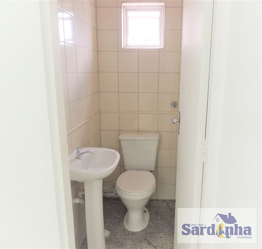 Aluguel de sala de 25m² na Vila Sônia por R$1.400 com 1 banheiro