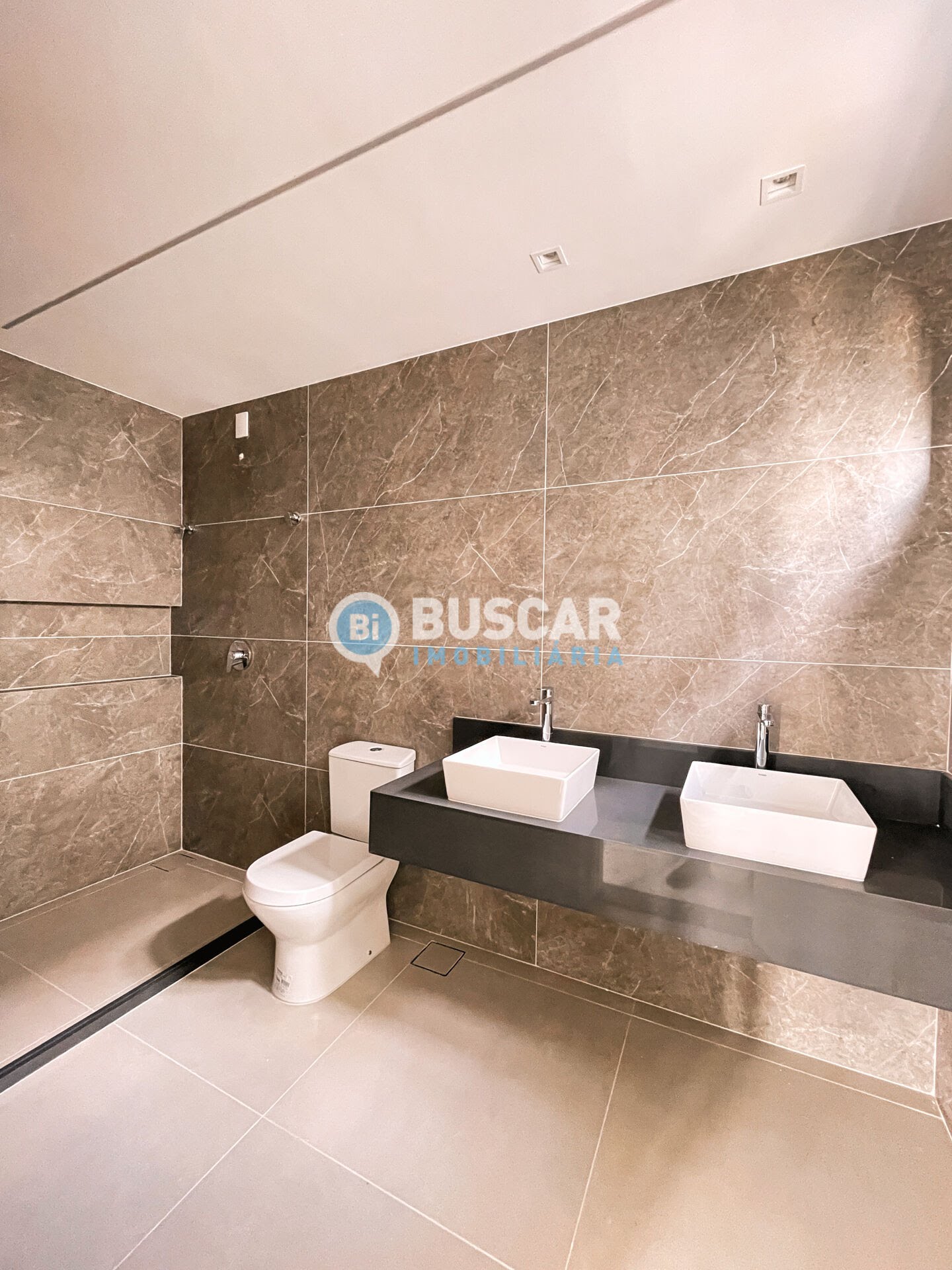 Casa à venda com 4 quartos, 4 suítes, 2 vagas e 252m² no Papagaio, Feira de Santana (BA) — foto 20 de 20