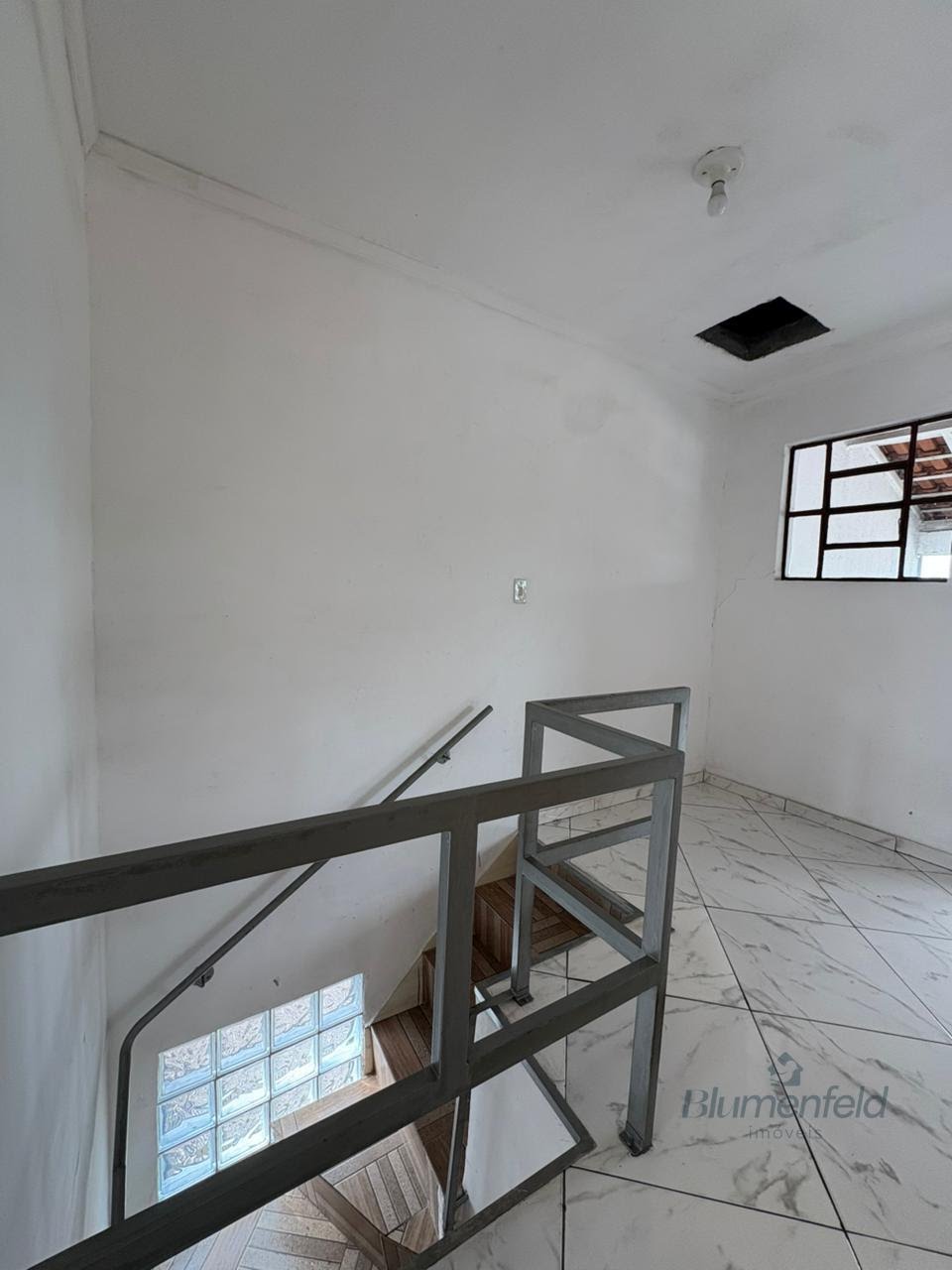 Casa à venda com 4 quartos, 1 suíte, 6 vagas e 200m² no Nova Arujá, Arujá (SP) — foto 17 de 23