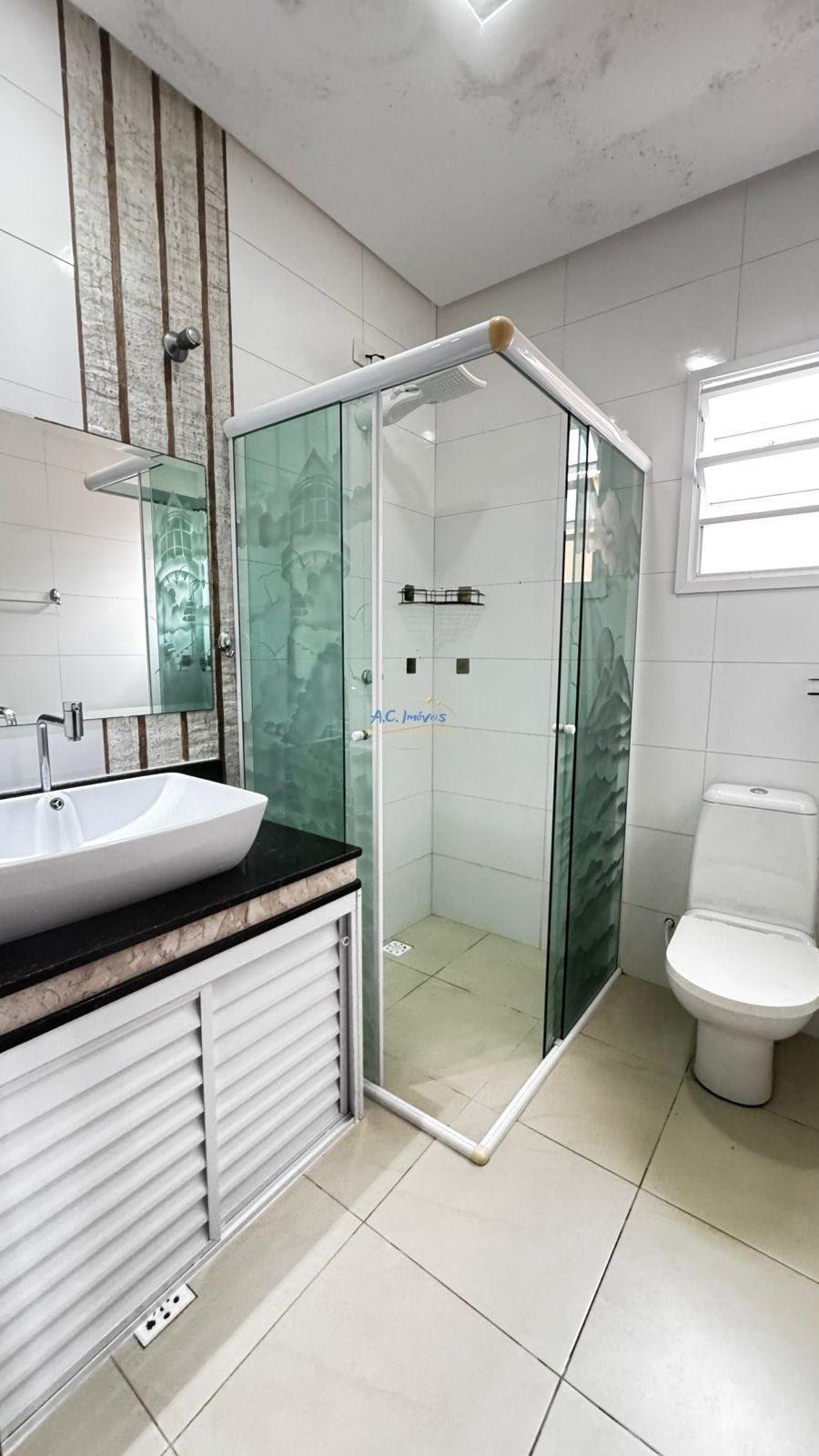 Casa à venda com 3 quartos, 1 suíte, 4 vagas e 180m² no Vila Caiçara, Praia Grande (SP) — foto 19 de 27