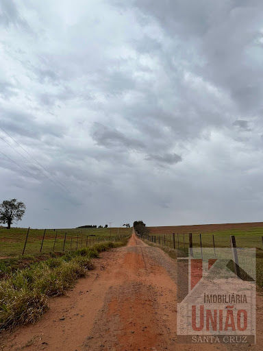 Chácara em Área Rural de Caporanga - Bairro São Sebastião  -  Santa Cruz do Rio Pardo
