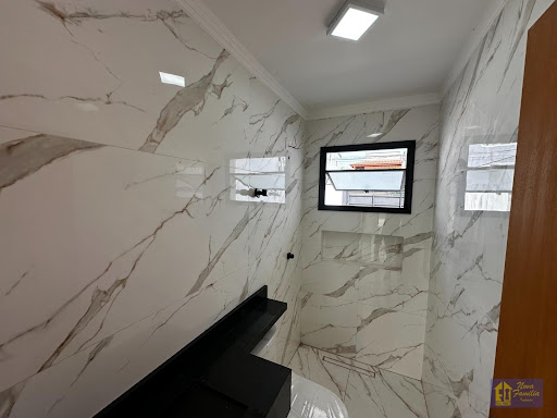 Sobrado à Venda em Vila Carmela III, Guarulhos, 3 Suítes, 125m²