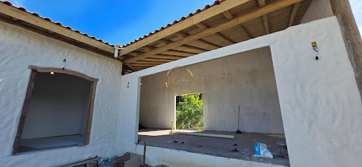 Casa à Venda em Arraial d'Ajuda: 2 Suítes, 120m², R$870mil