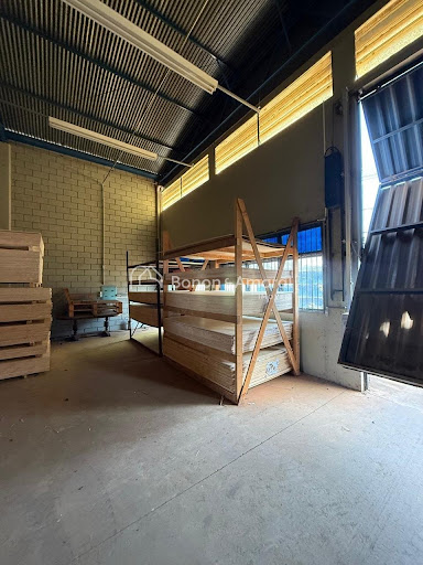 Depósito-Galpão, 272 m² - Foto 2