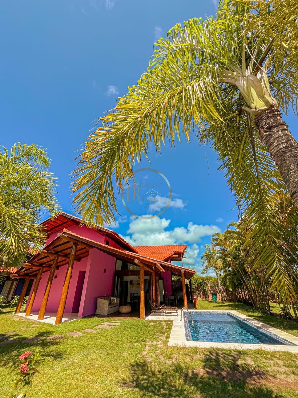 Casa à venda com 4 quartos, 5 banheiros, 3 vagas e 350m² no Coroa Vermelha, Santa Cruz Cabrália — foto principal