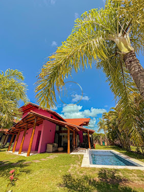 Casa à Venda em Coroa Vermelha: 4 Suítes, 350m², R$1.672.000