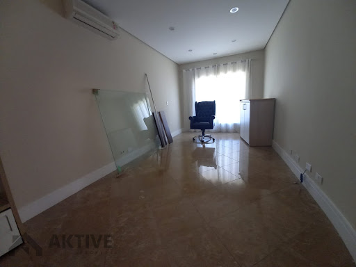 Casa de Condomínio em Alphaville - Santana de Parnaíba, SP