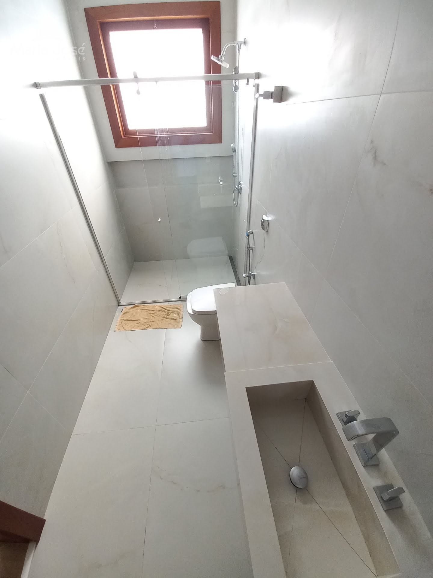 Casa à venda com 3 quartos, 3 suítes, 4 vagas e 400m² no Condomínio Lagos do Moinho, Sete Lagoas (MG) — foto 17 de 30