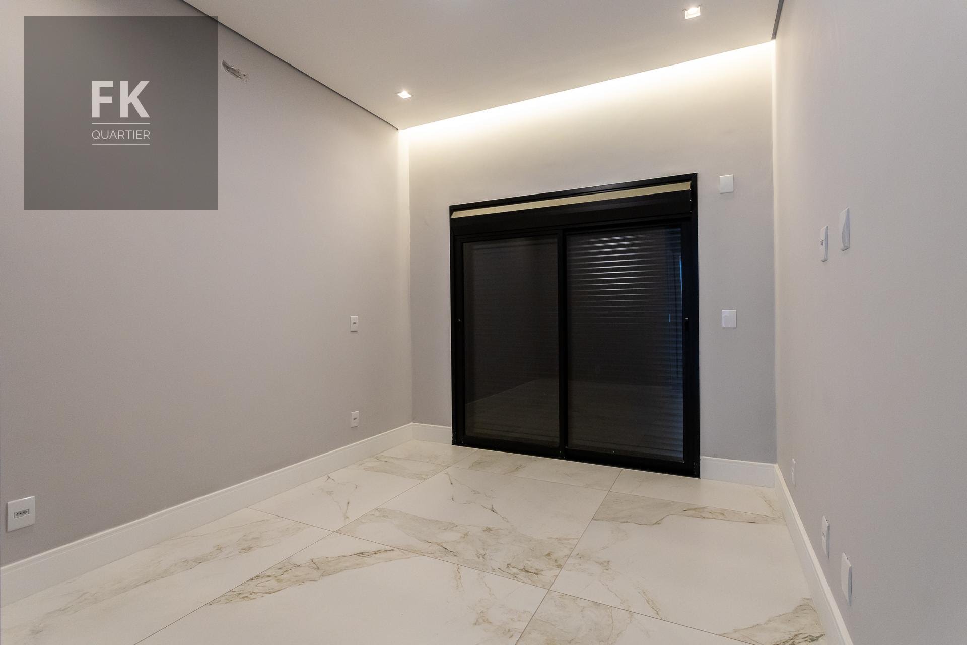 Casa à venda com 5 quartos, 5 suítes, 4 vagas e 392m² no Cidade Tamboré, Santana de Parnaíba (SP) — foto 16 de 30