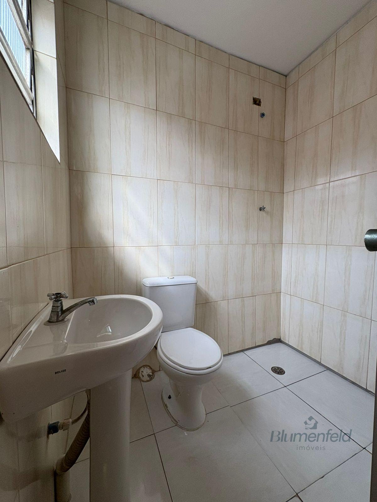 Casa à venda com 4 quartos, 1 suíte, 6 vagas e 200m² no Nova Arujá, Arujá (SP) — foto 7 de 23