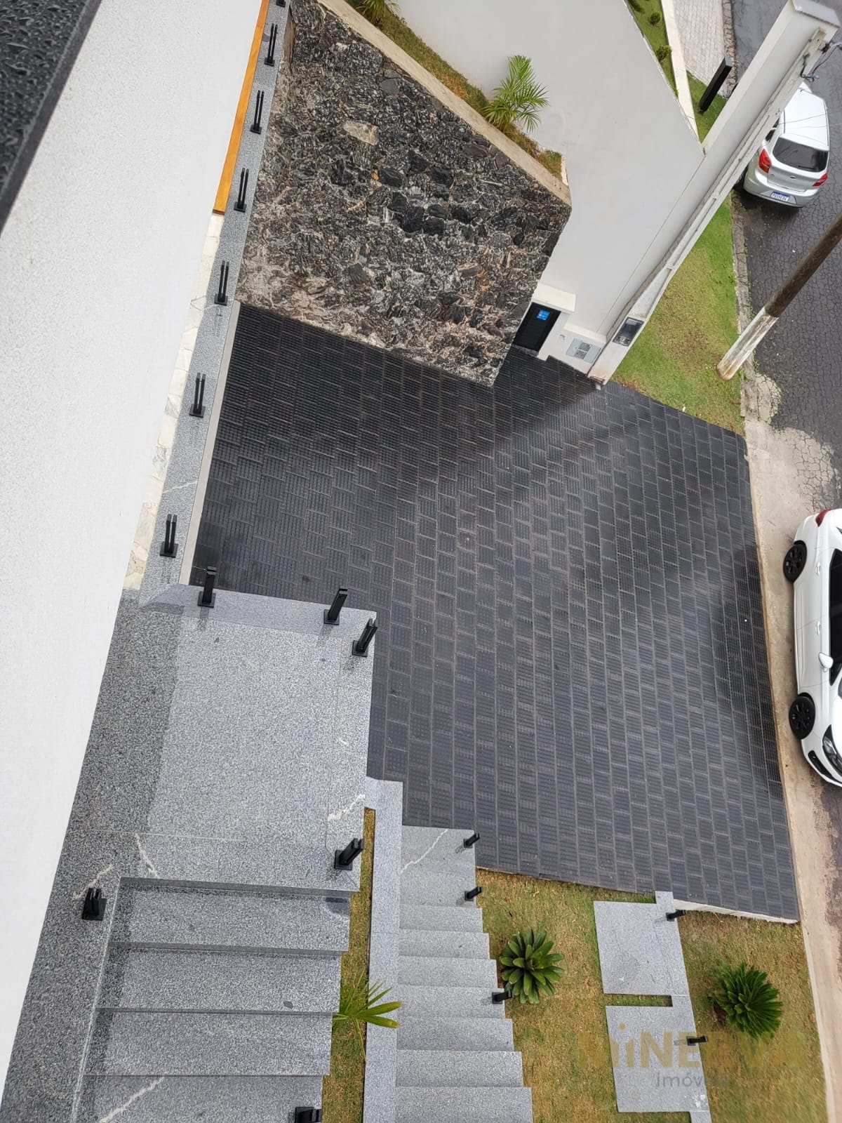 Casa à venda com 3 quartos, 3 suítes, 4 vagas e 355m² no Jardim Via Dutra, Arujá (SP) — foto 3 de 23