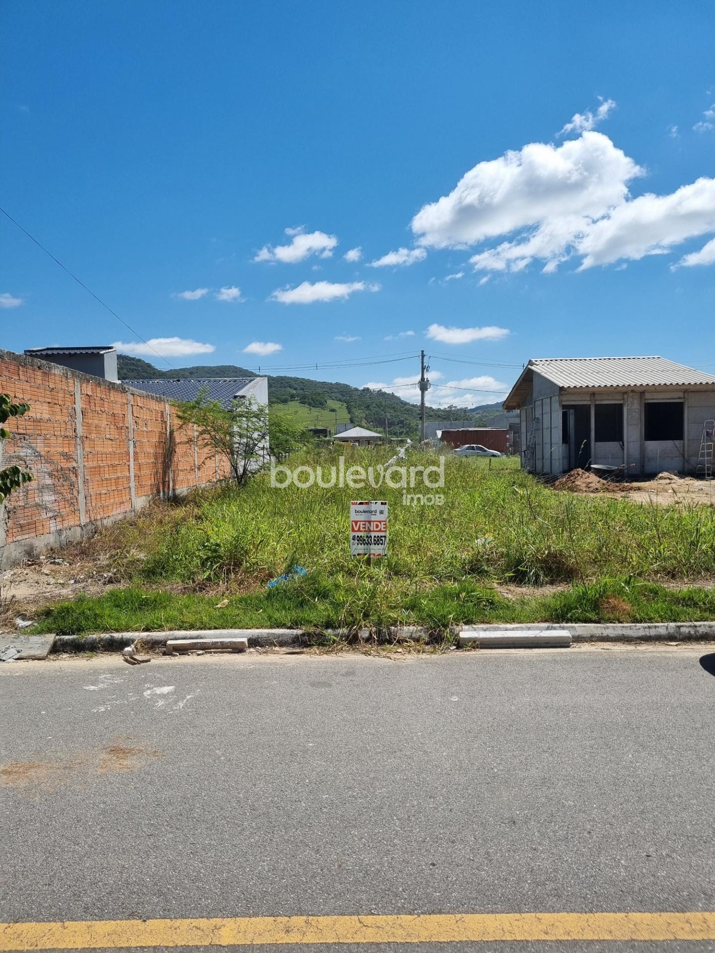 Terreno à venda com 250m² de terreno no Forquilhas, São José (SC) — foto 2 de 14